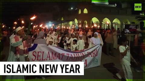 Muslims celebrate start of Islamic New Year with torch parade in Indonesia