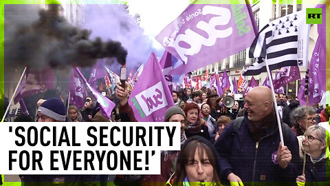 Paris rallies for better working conditions and higher wages