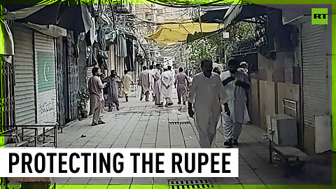 Pakistan military raids black market exchanges to safeguard falling rupee