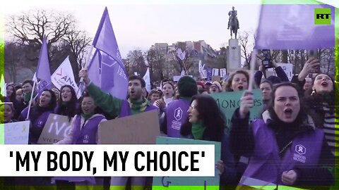 Parisians celebrate as lawmakers enshrine abortion rights in Constitution