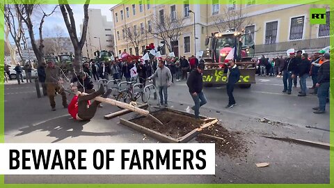 French farmers go berserk on govt offices