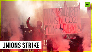 'We are hated by the state' | Hundreds of French workers go on strike