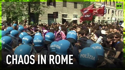 Abortion rights activists clash with Roman police