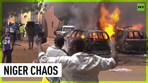 Ruling party HQ torched by coup supporters in Niger