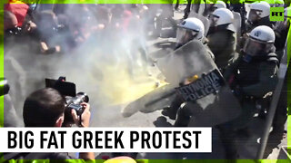 Greek cops tear-gas students at demo against police on campuses