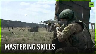 Russian riflemen hone tactical shooting skills
