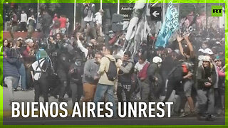 Protesters face tough police repression in Buenos Aires