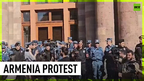 Protests outside government building in Armenia