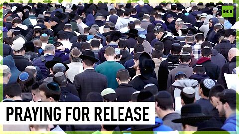 Thousands of Jews hold mass prayer for Hamas hostages