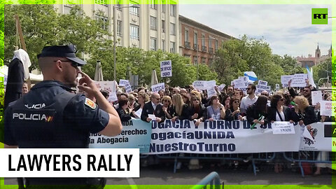 ‘We are not slaves’: Lawyers protest in Madrid