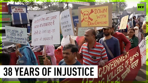 Effigy of Dow Chemicals' CEO burns on Bhopal gas leak anniversary
