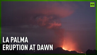 Sunrise highlights La Palma volcano eruption