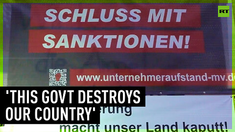 No more sanctions | Dozens of cars parade in Neubrandenburg amid energy crisis