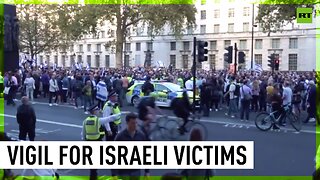 Londoners hold vigil for Israeli victims