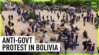 Demonstrators block roads in Bolivia demanding resignation of magistrates