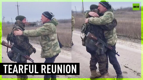 Russian dad travels 1000 km to visit son on front lines