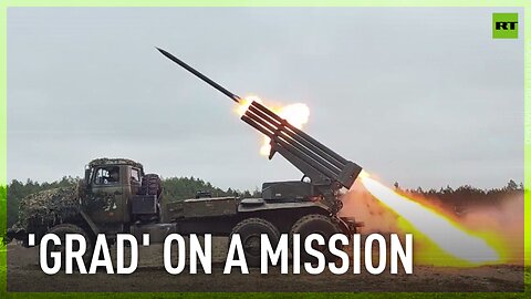 BM-21 Grad MLRS destroys Ukrainian stronghold
