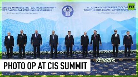 Putin, other CIS leaders pose for group photo during summit in Bishkek