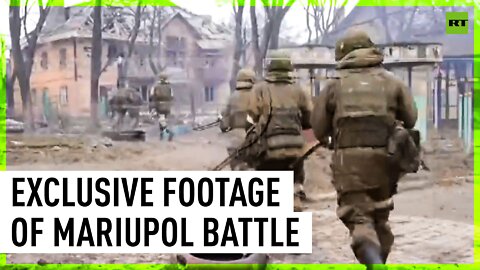 Journalist captures POV footage of the battle for Mariupol
