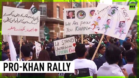 Hundreds gather in support of ousted Pakistani PM Khan