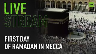 Thousands of Muslims come to Mecca as Ramadan begins