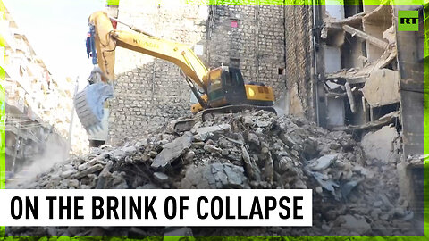 Weakened Aleppo houses still pose massive threat