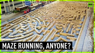Straw bale maze hits Guinness record in Chinese province
