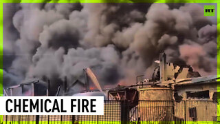 Chemical blaze spews billows of smoke near Milan