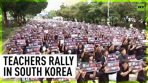 Teachers in South Korea demand better rights protection