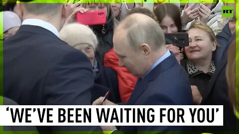 Putin meets with locals in Russia’s Tver Region