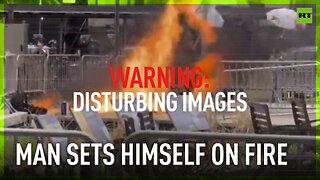 Man dies after setting himself on fire outside Trump trial | WARNING: GRAPHIC FOOTAGE