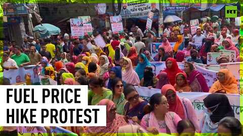 Bangladeshi protesters denounce fuel price hike in Dhaka