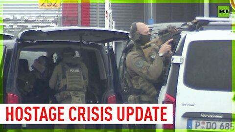 Hamburg airport gunman detained, 4yo hostage unharmed