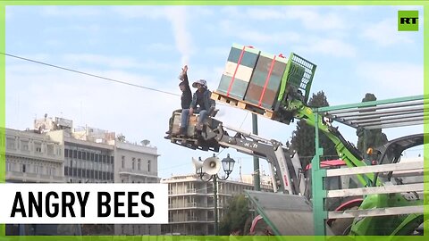 Beekeepers beeing naughty on Greek streets