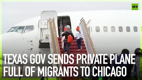 Texas gov sends private plane full of migrants to Chicago