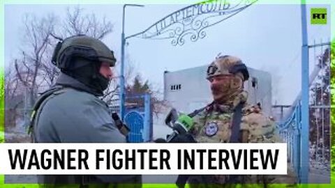 ‘Random shots’ heard as RT correspondent talks to Wagner fighter