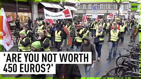 German transport workers march for green transition and higher pay