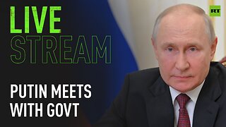 Putin holds government meeting on economic situation