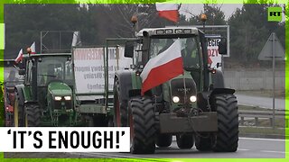 Protest against Ukrainian imports | Polish farmers block Katowice Airport