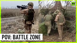 Russian artillerymen fire a Giatsint field gun