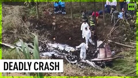 Cessna 182 plane crashes in Ecuador