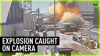 Moment of explosion in Turkish port of Derince