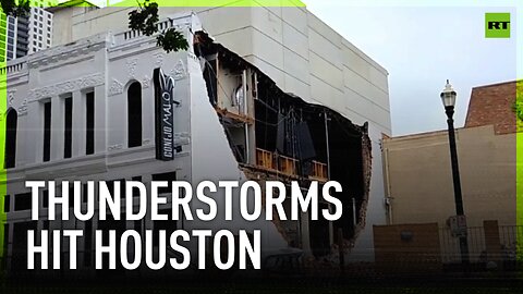 Powerful deadly storms batter Houston