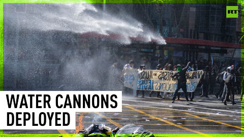 Chilean student protest ends in wet clashes