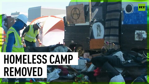 Oakland homeless camp cleared by California transportation department