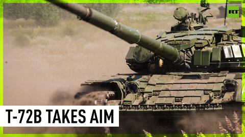 T-72B takes aim in Donetsk