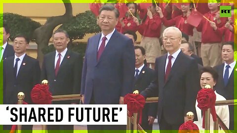 Xi Jinping pushes for big deals as he visits Vietnam for the first time in six years
