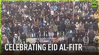 Thousands of Muslims celebrate Eid al-Fitr in Moscow