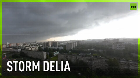 Storm Delia hits St Petersburg