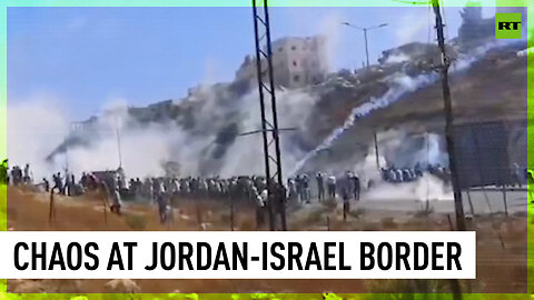 Tear gas fired as Palestine supporters storm Jordan-Israel border